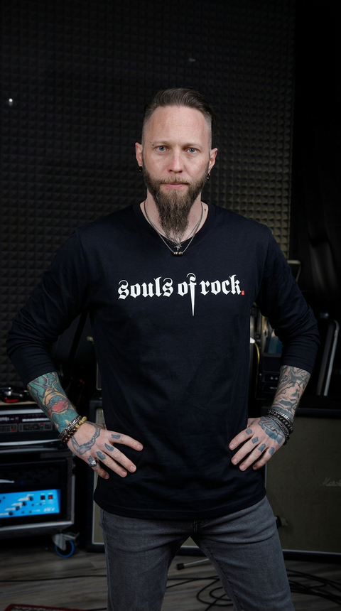 The Swiss Longsleeve V-Neck