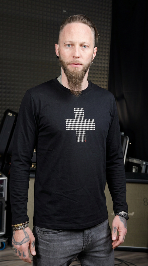 The Cross Crewneck Longsleeve - size L
