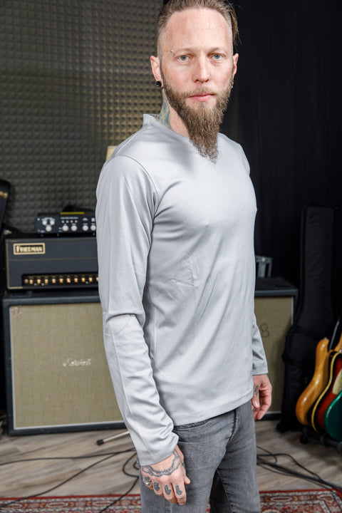 The Supreme V-Neck Longsleeve - Grössen M + L