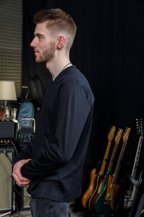 The Supreme V-Neck Longsleeve - Grösse M + L