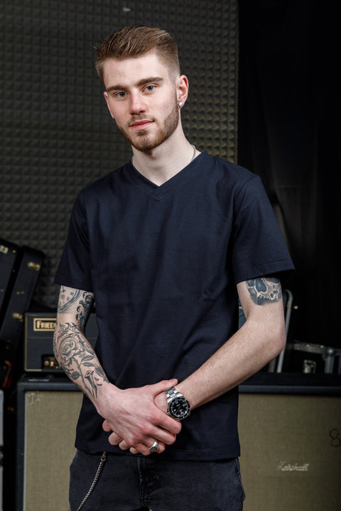 The Organic V-Neck T-Shirt - Grösse M + L